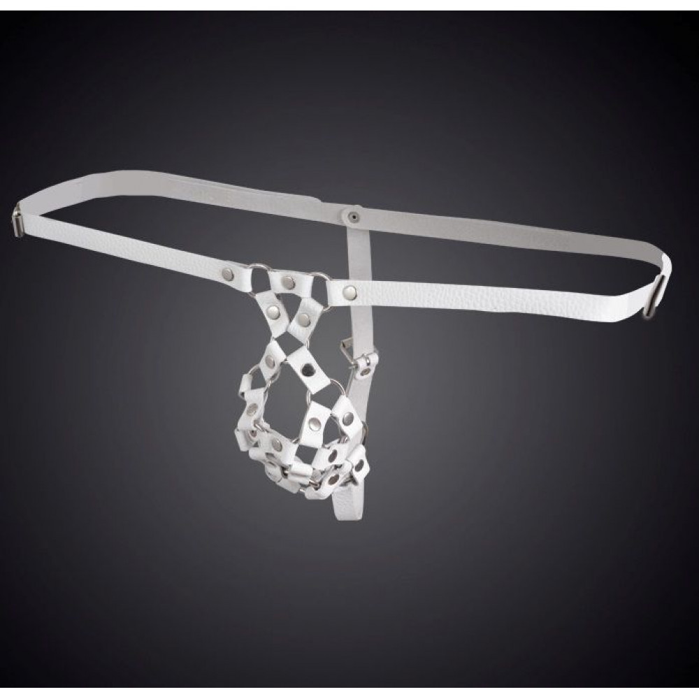 Белые мужские кожаные трусы-стринги с отверстием для фаллоса Белые мужские кожаные трусы-стринги с отверстием для фаллоса